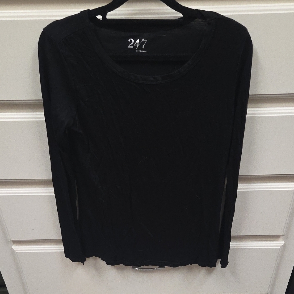 3 Shirts For 10 Dollars. 24/7 Women's Classic Black, Plaid, Red Long Sleeve Tee